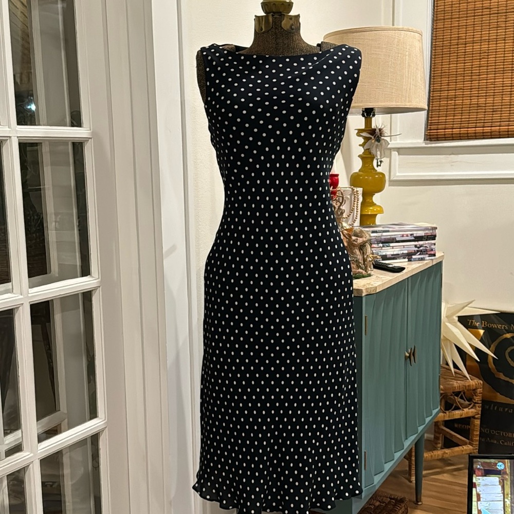 JONES NEW YORK Navy and White Polka Dot sleeveless dress Size 8